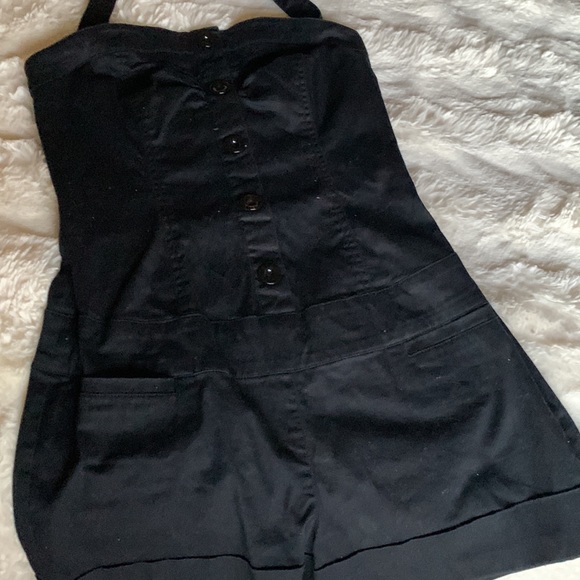 Guess halter top romper - Picture 3 of 6